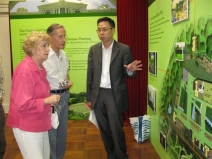 A representative of HKU introduced the Centennial Campus Project to Mr and Mrs Muriel Blandford